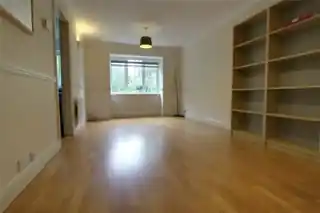 19 Vermont Close, photo 2