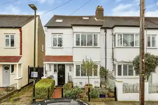 19 Wallorton Gardens, photo 2