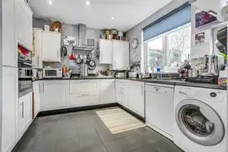 19 Wallorton Gardens, photo 4