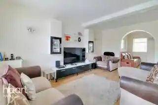 19 Wheatley Crescent, photo 3