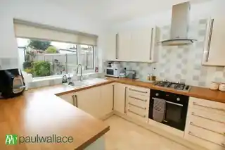 19 Willow Road, photo 3