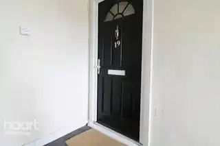19 Wisdons Close, photo 3