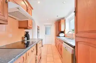 192 Elm Road, photo 3