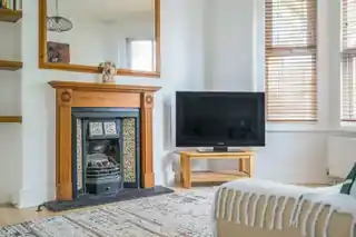 192 Greenford Avenue, photo 3