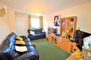 196 Greenhaven Drive, photo 2
