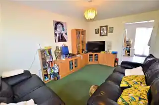 196 Greenhaven Drive, photo 3