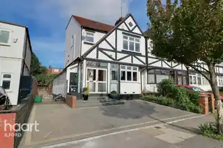 196 Wanstead Lane, photo 2