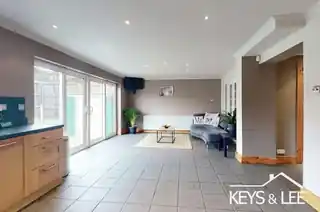 198 Clockhouse Lane, photo 4