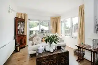 198 St Barnabas Road, photo 2