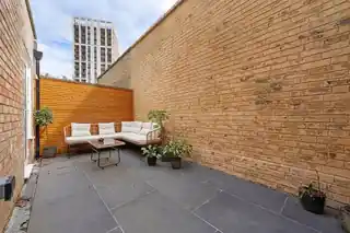 19A Hinton Road, photo 4