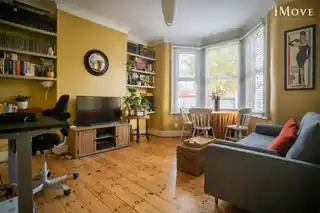 19A Queen Mary Road, photo 2