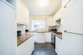 19B Pathfield Road, photo 2