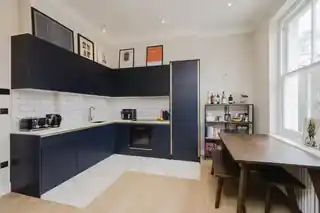 19B St Margarets Road, photo 3