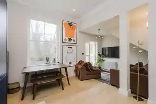 19B St Margarets Road, photo 2