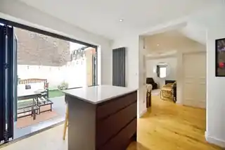 1A Thorpedale Road, photo 2