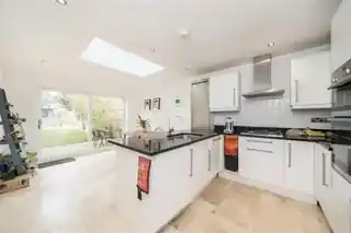 1A Victor Road, photo 3