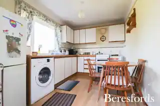 1B Acacia Gardens, photo 2