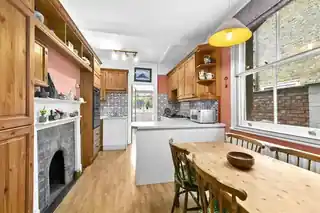 2 Albert Road, photo 4