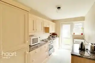 2 Aldbury Mews, photo 3