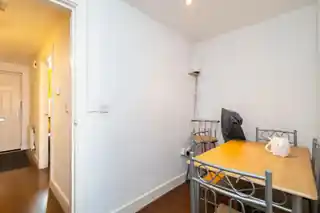2 Aragon Place, photo 3