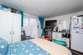 2 Aragon Place, photo 4