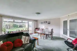 2 Ballater Road, photo 2