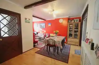 2 Bamford Avenue, photo 4