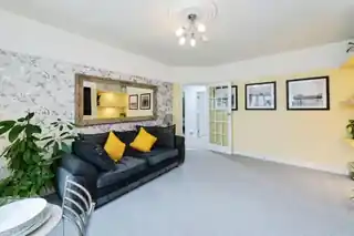 2, Beechwood Court, West Street Lane, photo 3