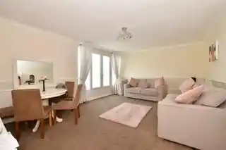 2 Bell Farm Avenue, photo 2