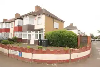 2 Berkshire Gardens, photo 2