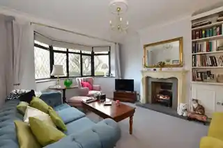 2 Bevan Way, photo 2