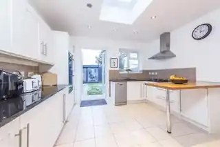2 Bicester Road, photo 3