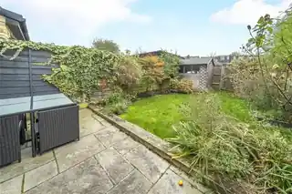 2 Birchington Road, photo 3