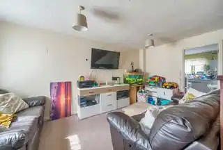 2 Bluebell Close, photo 2