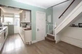 2 Brian Close, photo 4