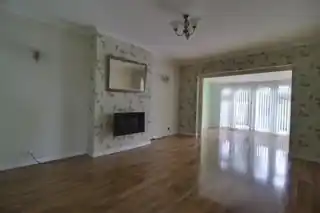2 Chelsworth Drive, photo 4