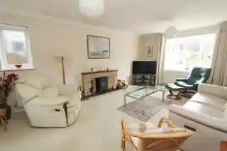 2 Clarice Way, photo 3
