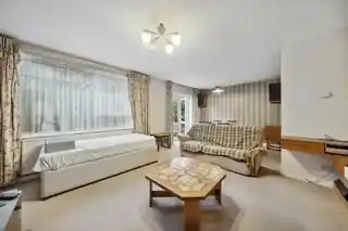 2 Cole Road, photo 3