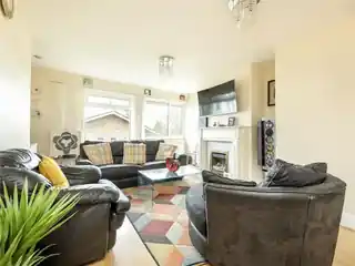 2 Cranleigh Gardens, photo 3