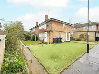 2 Cranleigh Gardens, photo 2