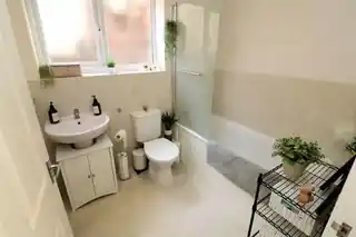 2, Daisy Court, Belmont Road, photo 3