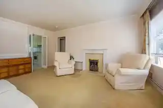 2, Dryden Court, Parkleys, photo 3