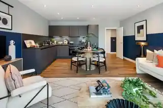 2 Elizabeth Mews, photo 2
