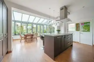 2 Elmstead Close, photo 4