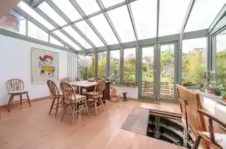 2 Elmstead Close, photo 3