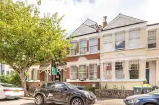 2 Fairfield Gardens, photo 2