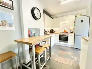 2 Fordham Close, photo 4