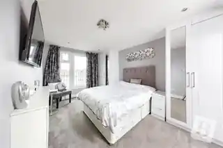 2 Goring Road, photo 4