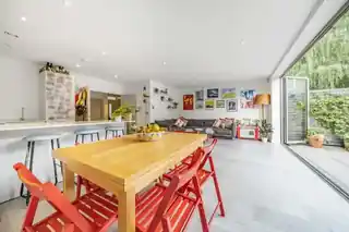 2 Graveney Mews, photo 2