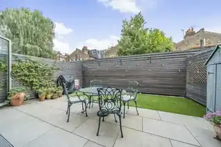 2 Graveney Mews, photo 3